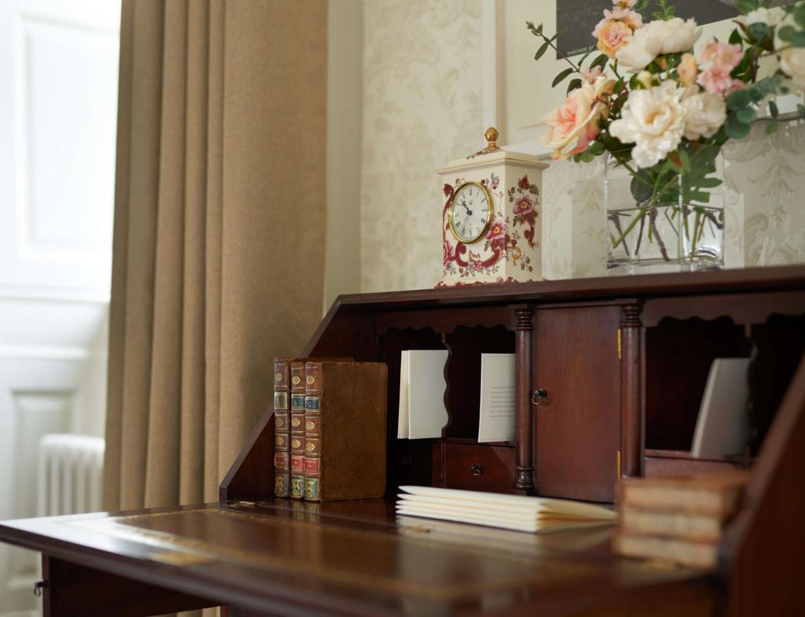 Carton House A Fairmont Managed Hotel Maynooth Exteriör bild A bureau